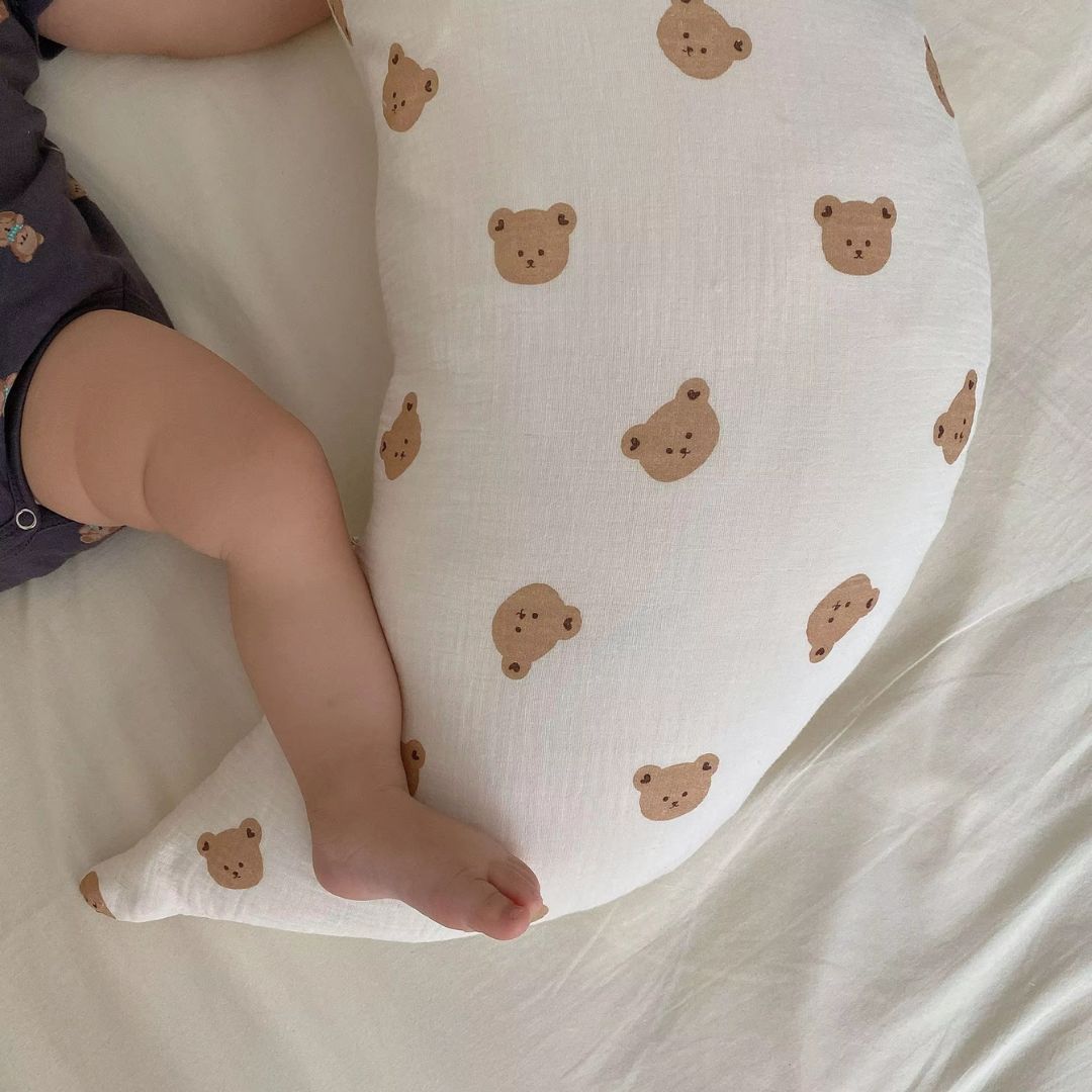Mondförmiges Kissen für Babys – weiches Kuschelkissen zum Schlafen