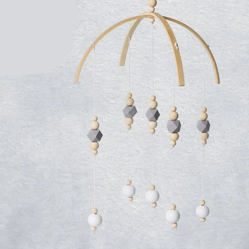 Boxmobile – Buchenholz Baby-Mobile mit modernen Holzperlen