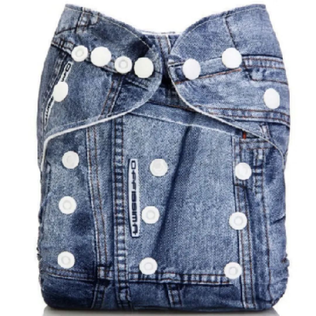 Wiederverwendbare Stoffwindel für Babys mit Druckknöpfen und Einlage