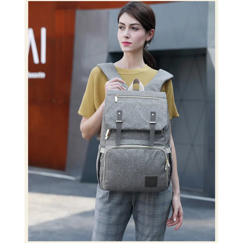 Wickelrucksack mit USB-Anschluss – Baby Rucksack mit Flaschenwärmer & Ladefunktion