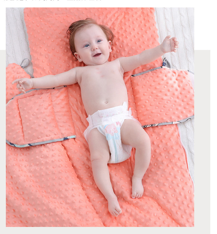 Baby Schlafsack mit Kapuze – Minky Decke für Neugeborene