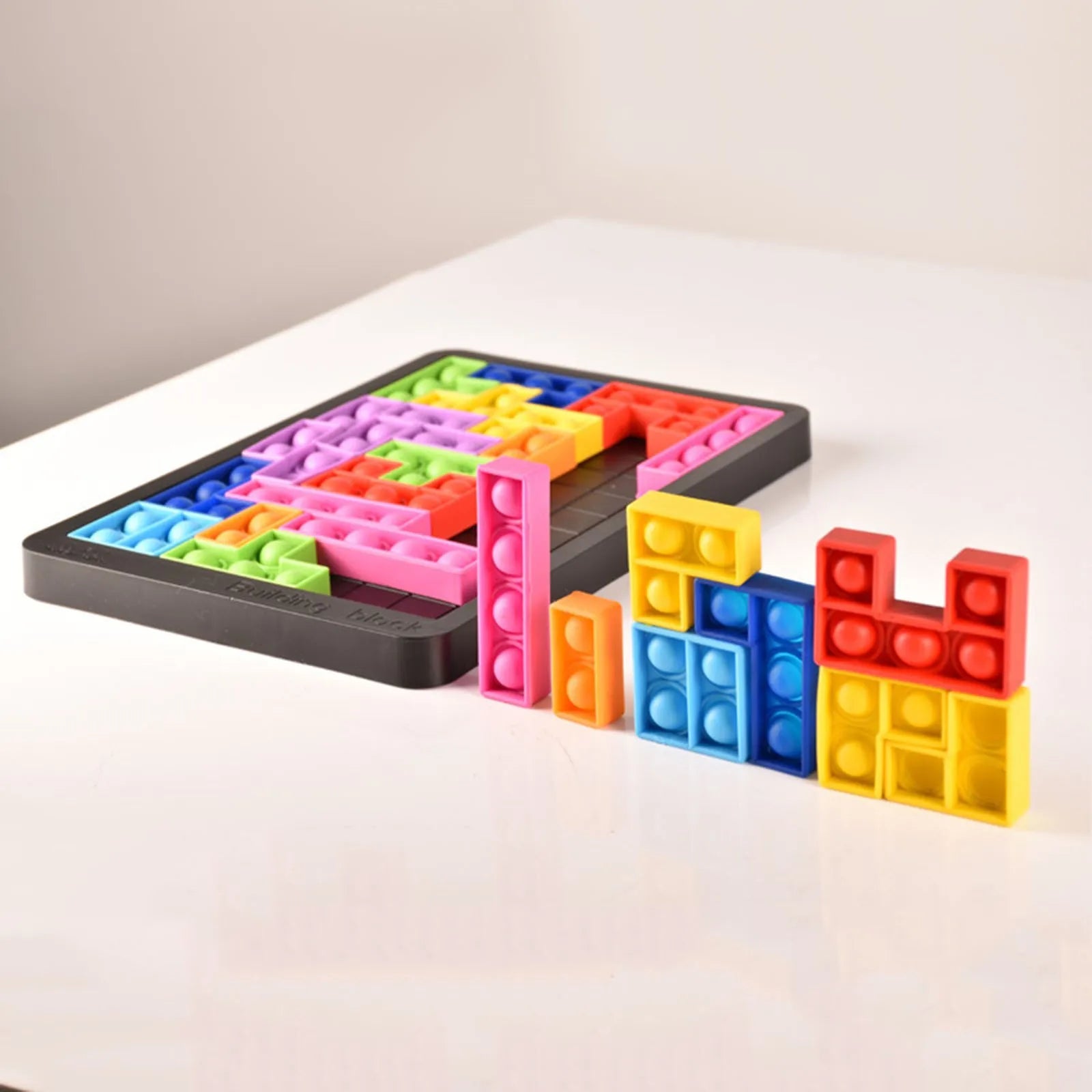 Farbenfrohes Tetris Kinderspiel