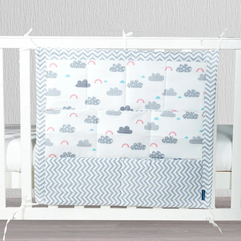 Praktische Aufbewahrungstasche für Babybett Mit Farbenfrohen Mustern