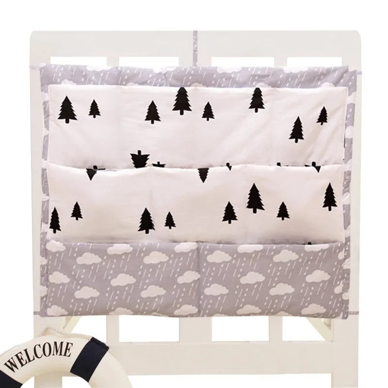 Praktische Aufbewahrungstasche für Babybett Mit Farbenfrohen Mustern