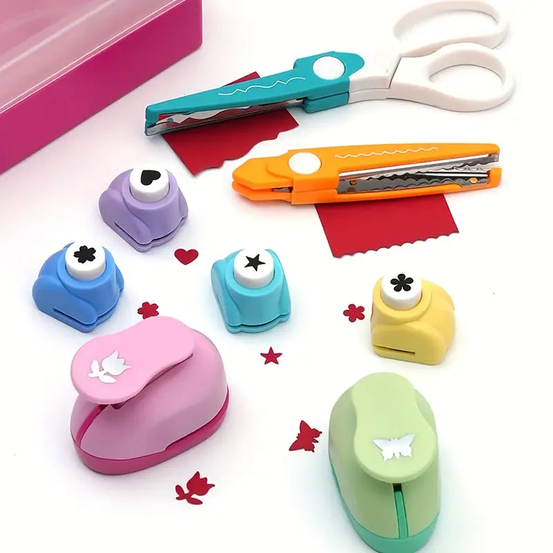 Sicheres Bastelset für Kinder mit Scheren und Stanzer