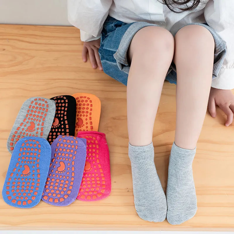 Sichere Anti-Rutsch Socken Schuhe für Kinder