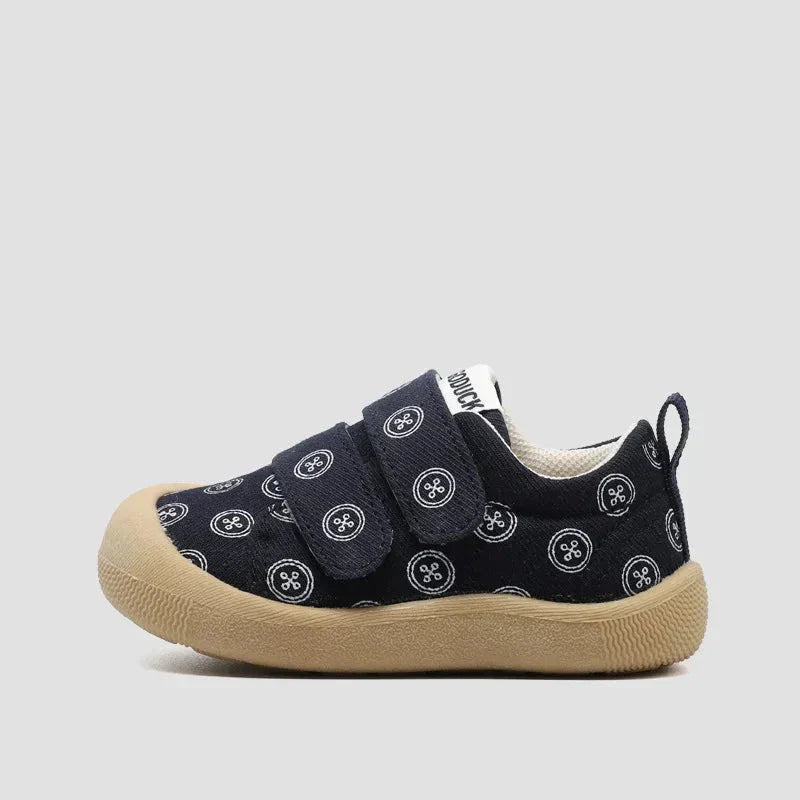 Atmungsaktives Material – Bedruckte Schuhe mit Klettverschluss für Kinder