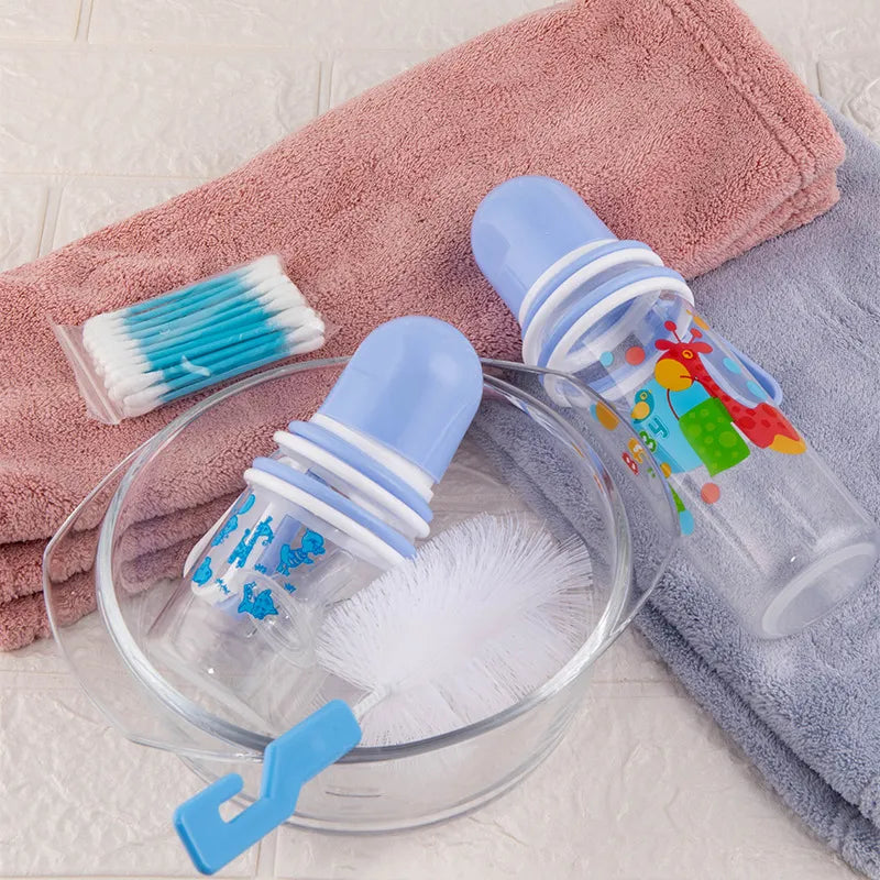 Baby Pflege Set mit Flaschen, Lätzchen & Reinigungsbürste