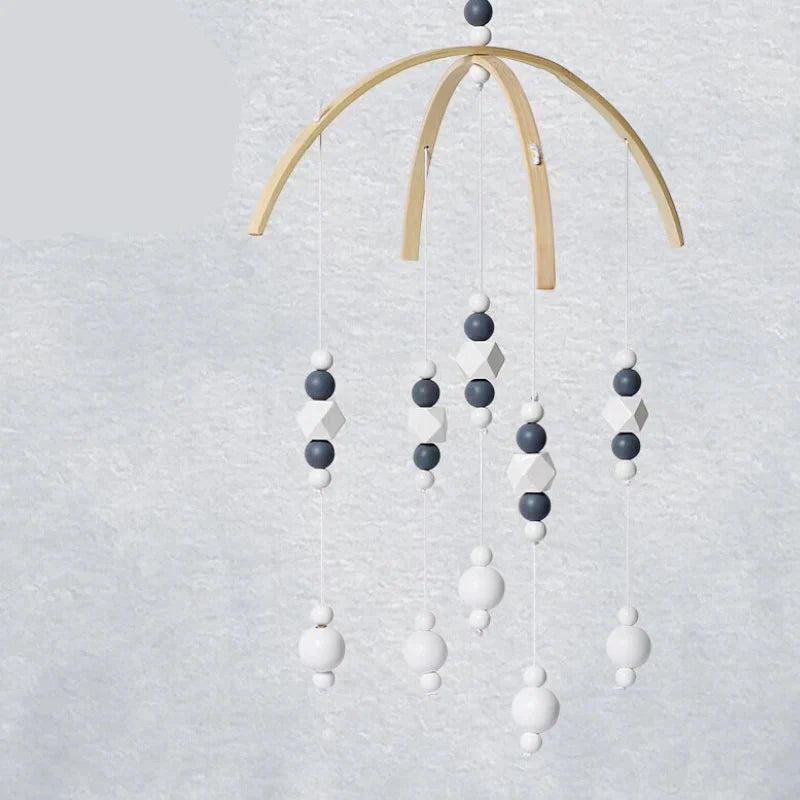Boxmobile – Buchenholz Baby-Mobile mit modernen Holzperlen