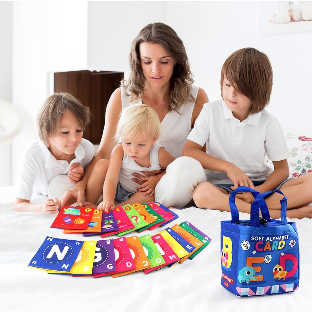 Bunte Buchstaben-Karten für Kleinkinder