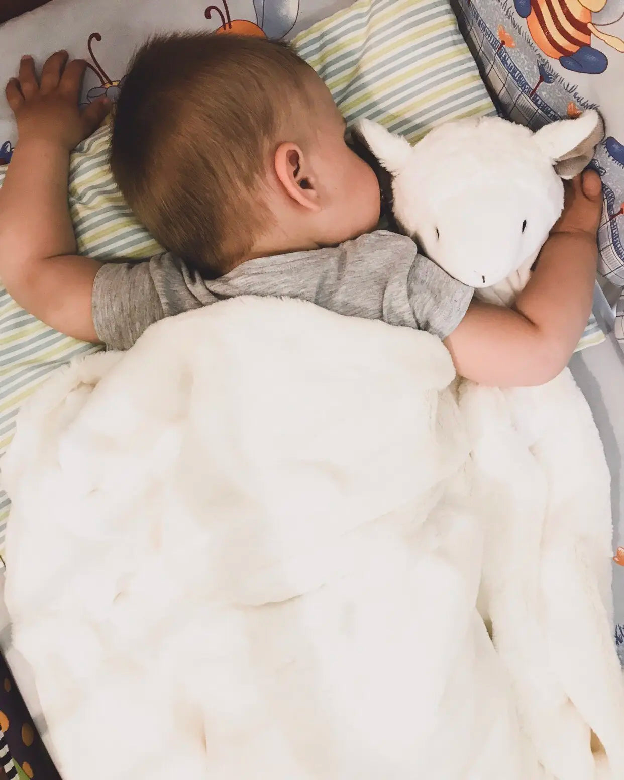 Kuschelige Babydecke mit Hasen-Design – Flauschige Baby Kuscheldecke