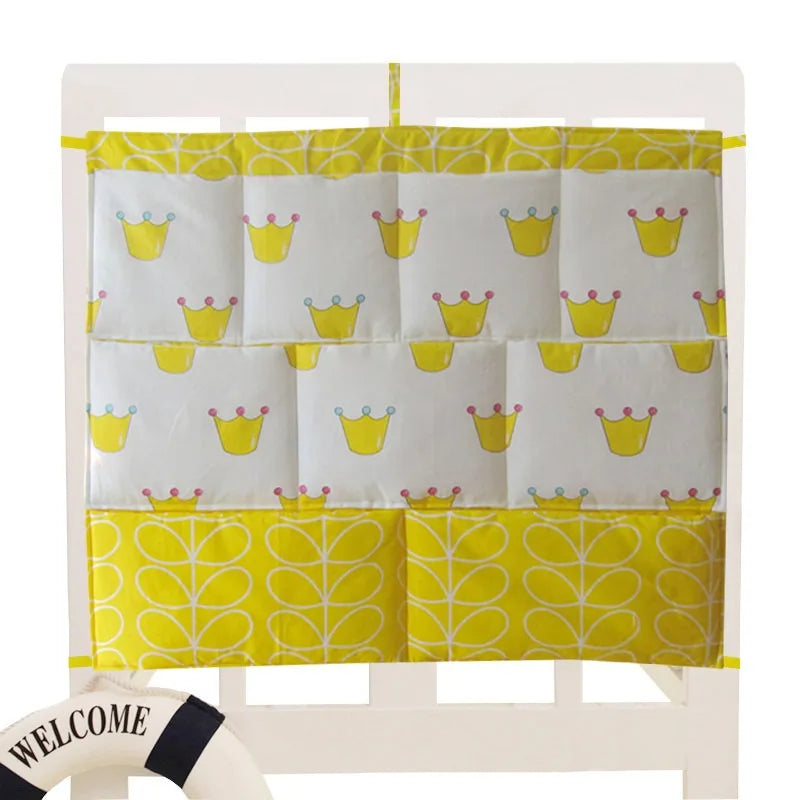 Praktische Aufbewahrungstasche für Babybett Mit Farbenfrohen Mustern