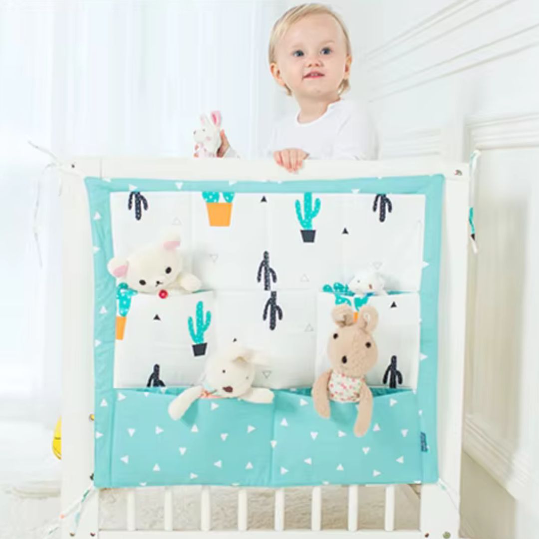 Praktische Aufbewahrungstasche für Babybett Mit Farbenfrohen Mustern