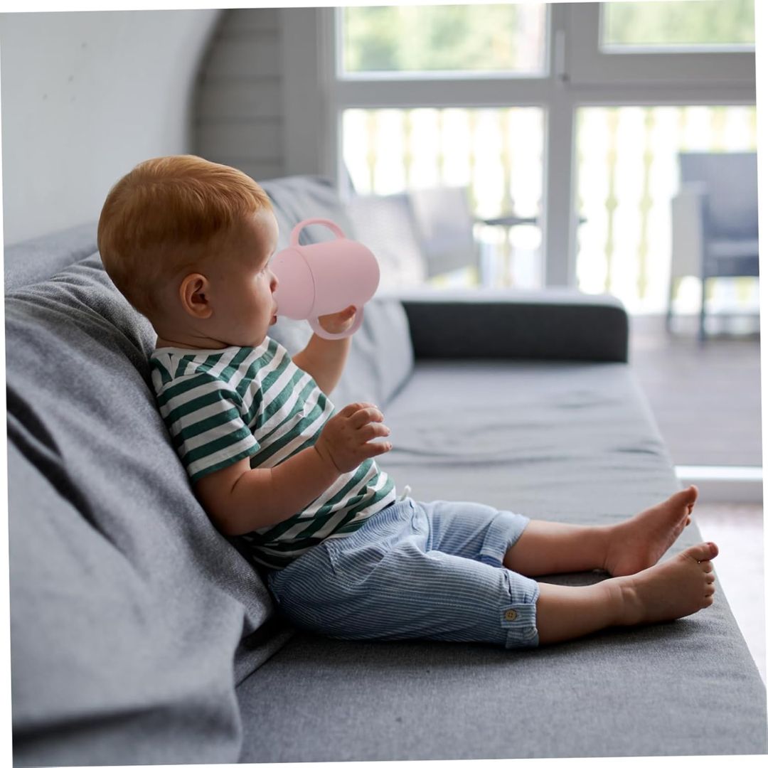 Silikon Trinklernbecher für Babys – Auslaufsicherer Becher mit Griffen und Strohhalm