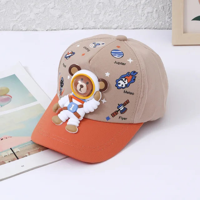 Sonnenlächeln – Kinder Baseballkappe mit Bärchen und Planetenmotiven